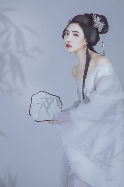 第一次处破美女完整版