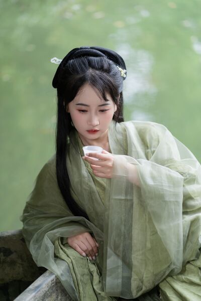 漂亮的小峓子4在钱免费中