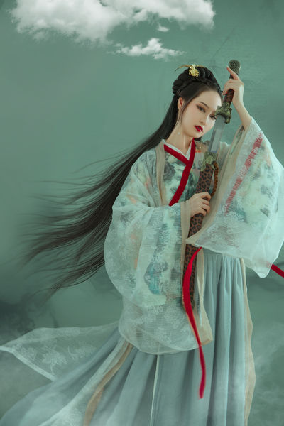 动漫美女胸部