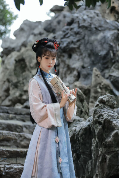 麻花豆剧国产mv在线看