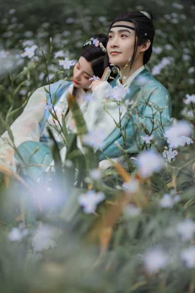 动漫蓝发女孩