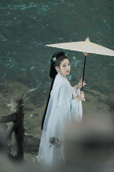 沦为暴君的夜奴